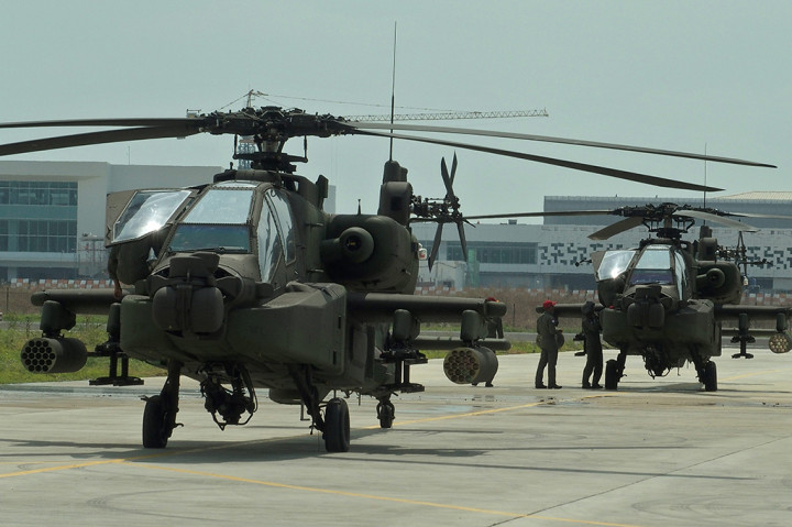 TNI Angkatan Darat menerima delapan unit helikopter serang AH-64E Apache buatan Amerika Serikat, di Semarang. 