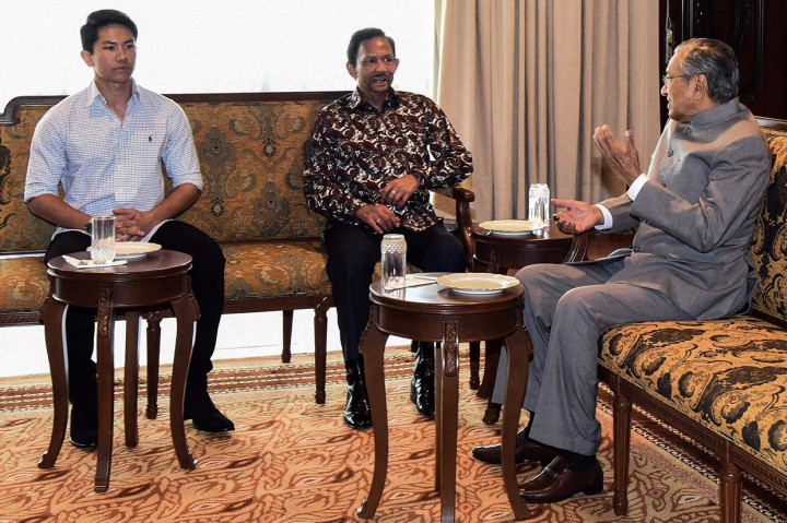 Kunjungan Lee tersebut merupakan kunjungan kedua pemimpin luar negeri setelah pada Senin, 14 Mei 2018 Sultan Brunei, Sultan Hassanal Bolkiah mengadakan pertemuan dengan Tun Dr Mahathir Mohamad.