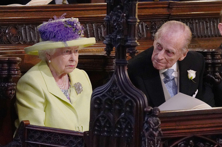 Turut hadir dalam pernikahan yang juga disiarkan secara langsung tersebut, keluarga kerajaan Inggris, termasuk Ratu Elizabeth II yang sebelumnya telah memberikan gelar Duke of Sussex untuk Pangeran Harry dan Duchess of Sussex untuk Meghan. AFP PHOTO / POOL / Jonathan Brady