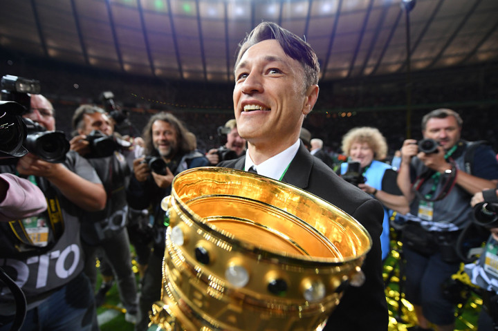 Pelatih asal Kroasia ini juga membuktikan tangan dinginnya untuk meneruskan kerja Jupp Heynckes yang segera pensiun di kursi juru taktik Bayern mulai musim depan. AFP/ARNE DEDERT