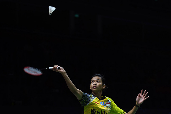 Dinar Dyah Ayustine memastikan kemenangan Indonesia menjadi 3-0 dengan menundukkan Marie Batomene 21-17, 21-10.