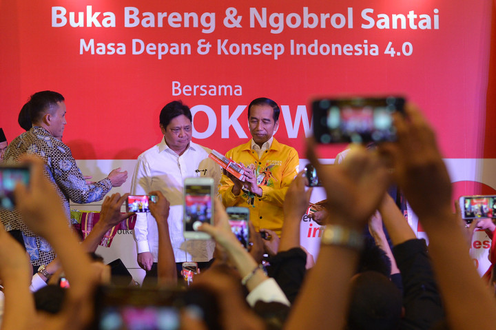 Kegiatan buka bareng dan ngobrol santai yang diikuti relawan GoJo dan para tokoh muda digital Indonesia tersebut membahas masa depan dan konsep Indonesia 4.0. 
