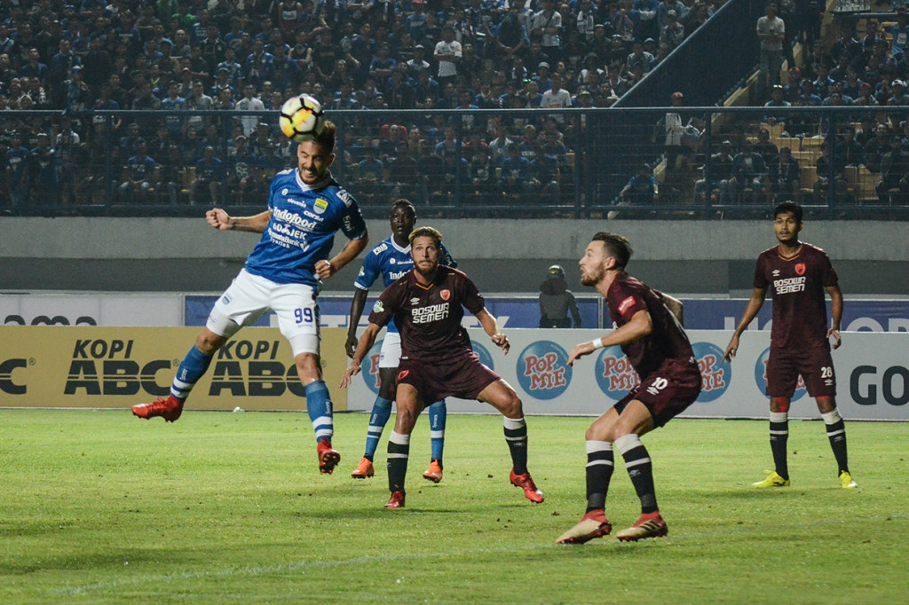 Dengan hasil ini Maung Bandung merangkak naik ke posisi 6 dengan mengumpulkan 14 poin, sementara PSM masih bertengger di posisi kedua dengan 17 poin.
