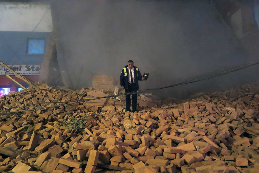 Gedung tersebut pertama kali dibuka pada 1923 sebagai toko permen, kemudian menjadi gedung bioskop dan akhirnya bioskop dewasa sebelum ditutup untuk selamanya pada 1995.