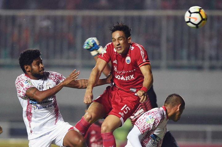 Gol kedua Persija baru datang di menit ke-78. Lewat serangan balik cepat, Novri Setiawan yang menyisir dari sisi serang kiri Persija sukses melewati penjagaan pemain Persipura dan dengan tenang melewatkan bola dari sela kaki kiper Dede Sulaiman untuk mengubah kedudukan menjadi 2-0.