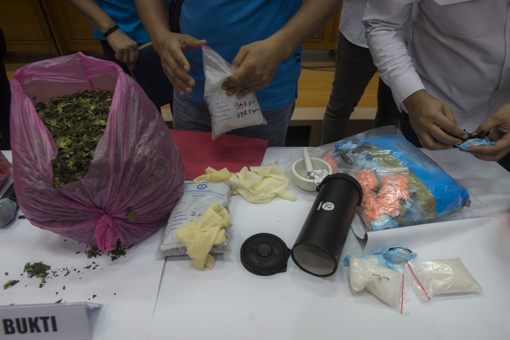 Sebanyak 68 kilogram katinon masuk ke Indonesia dalam bentuk daun dari tanaman khat yang telah dikeringkan.