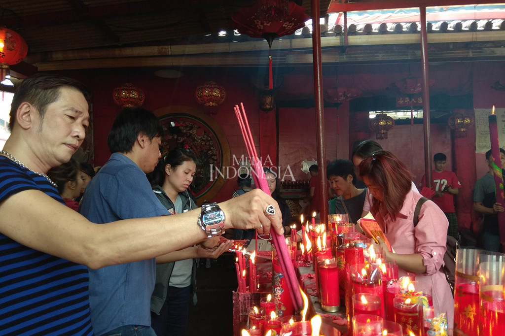 Suasana perayaan Waisak di Wihara Dharma Bhakti, Petak Sembilan, Jakarta.