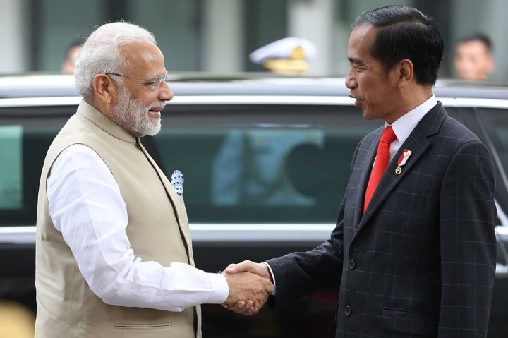 Presiden Joko Widodo menyambut kedatangan PM India Narendra Modi di Istana Merdeka, Jakarta, Rabu, 30 Mei 2018 sekitar pukul 10.15 WIB.