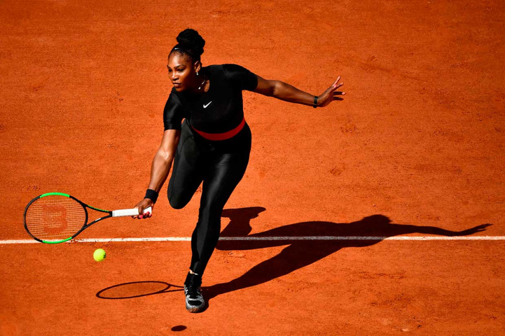Pakaiannya tersebut juga dia kenakan saat mengalahkan Kristyna Pliskova 7-6 (7/4), 6-4 pada nomor tunggal, Selasa, 29 Mei 2018 waktu setempat.
