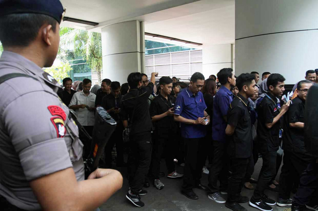 Untuk memenuhi kebutuhan uang receh yang selalu meningkat menjelang Lebaran, Bank Indonesia bekerja sama dengan sejumlah bank memberikan layanan keliling penukaran uang receh kepada masyarakat dan perbankan di wilayah Jakarta dan sekitarnya. MI/Vicky Gustiawan