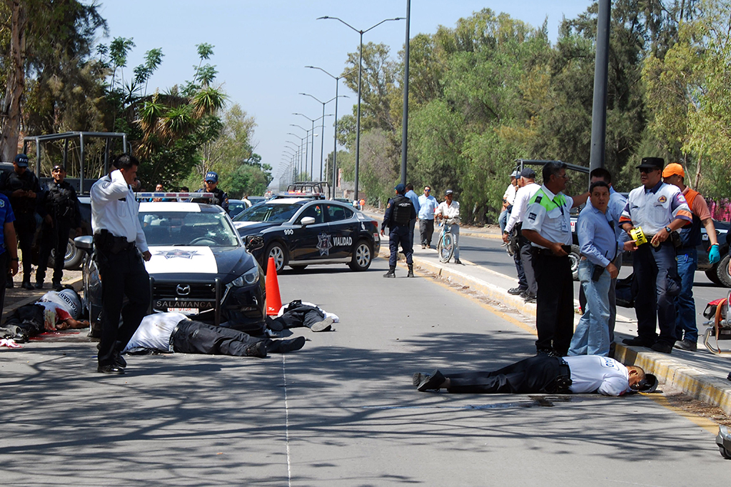 Diketahui keenam polisi tersebut tengah melakukan pemeriksaan rutin ketika mereka ditembak. Penembakan itu terjadi pada Jumat (1/6) siang hari waktu setempat.
