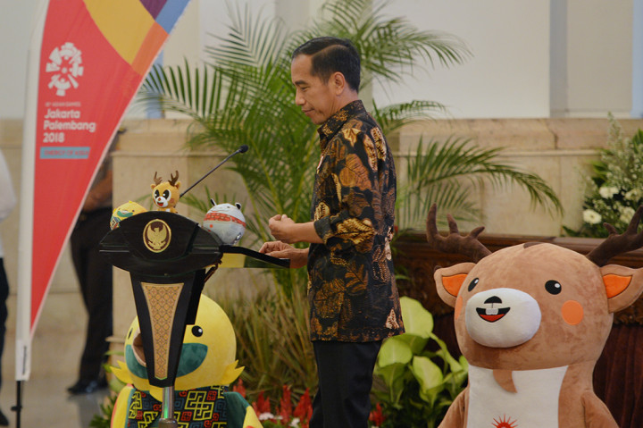 Jokowi mengatakan keahlian dan kreativitas di bidang masing-masing figur publik diharapkan dapat membuat suasana sambutan Asian Games kian panas.