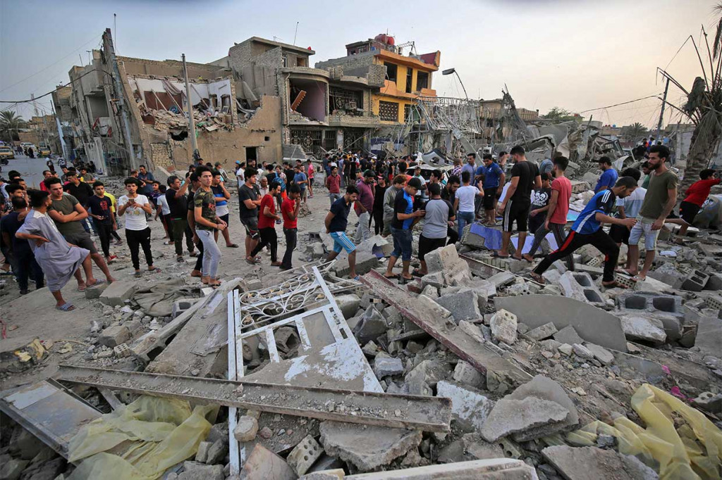 Ledakan itu terjadi di dekat sebuah masjid Syiah di distrik Baghdad timur laut.