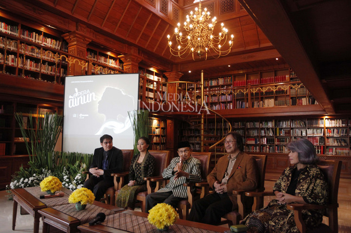 Pertunjukan Opera Ainun yang ceritanya ditulis BJ Habibie mengenai kekuatan cinta antara Rudy Habibie dan mendiang istirnya Ainun akan digelar pada 15 dan 16 September 2018 mendatang di Teater Jakarta, Taman Ismail Marzuki.
