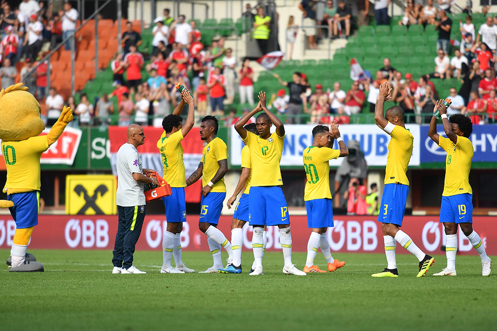 Timnas Brasil mengalahkan timnas Austria 3-0 pada laga uji coba pemanasan Piala Dunia 2018 di Stadion Ernst Happe, Wina.