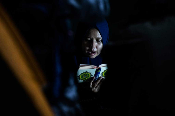 Kegiatan peribadatan terus dilakukan jemaah hingga akhir bulan Ramadan, untuk menjemput malam penuh berkah yaitu Lailatulkadar. 