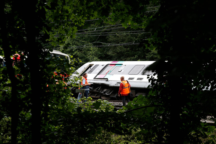 Kecelakaan terjadi di pinggiran barat daya antara St-Remy-les-Chevreuse dan Orsa. 
