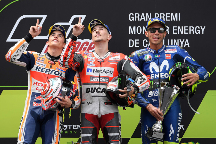 X-Fuera mengungguli Marc Marquez (Honda) dan Valentino Rossi (Movistar Yamaha). Afp Photo/Lluis Gene