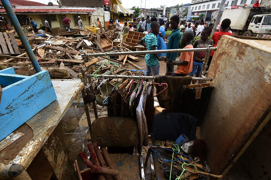 Pemerintah menyatakan ada 18 korban tewas yang telah ditemukan. Sementara ada 115 orang berhasil diselamatkan setelah sempat hanyut. 