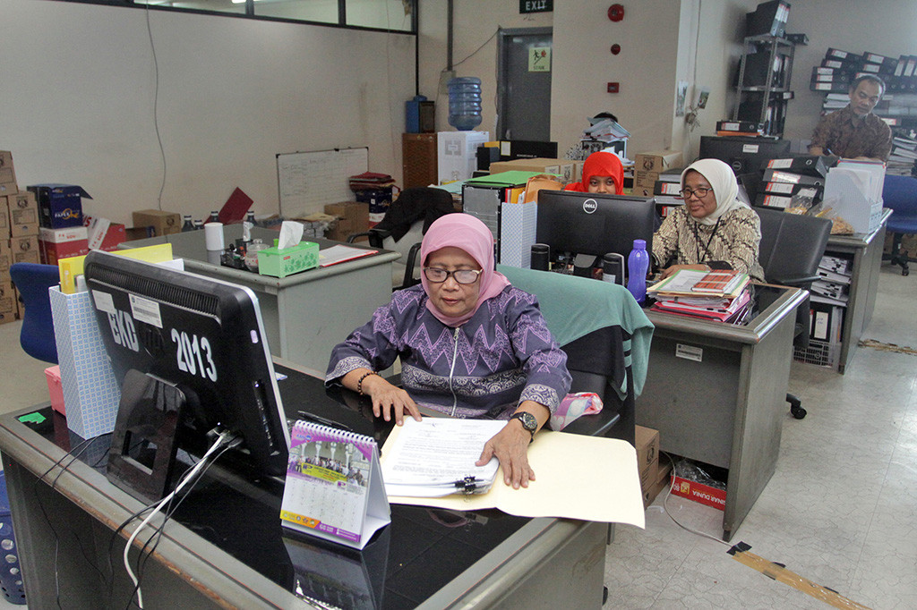 Halal bihalal ini bertepatan dengan hari pertama masuk kerja dari PNS di DKI Jakarta. Antara Foto/ Reno Esnir