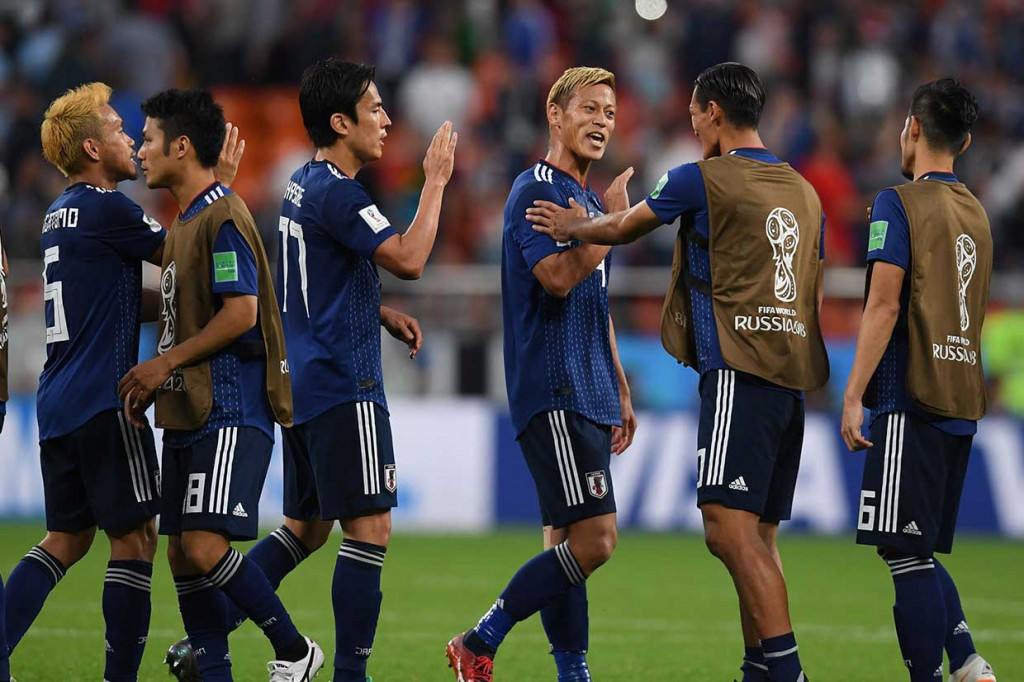 Hasil imbang membuat kedua tim sama-sama mengemas 4 poin untuk memimpin klasemen Grup H.