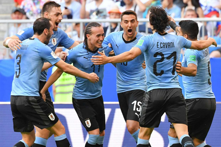 Rusia yang berupaya menyamakan kedudukan malah kembali kebobolan. Lewat serangan yang terkoordinasi dengan baik, Uruguay mampu menambah keunggulan pada menit 23. Gol tercipta melalui tendangan jarah jauh Diego Laxalt yang sebelumnya membentur salah satu pemain Rusia, Cheryshev dan bola masuk ke gawangnya sendiri.