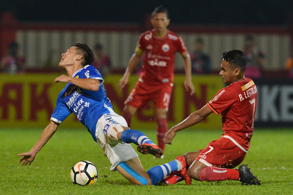 Pada menit ke 78 laga kembali memanas. Insiden terjadi saat Ramdani Lestaluhu terjatuh dan membutuhkan perawatan di tengah lapangan.