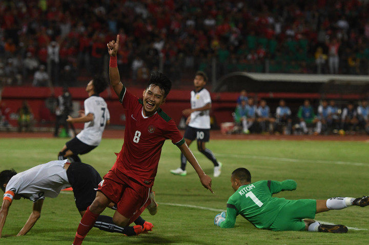 Gol tunggal itu diciptakan oleh Witan pada menit ke-29 melalui serangan balik.
