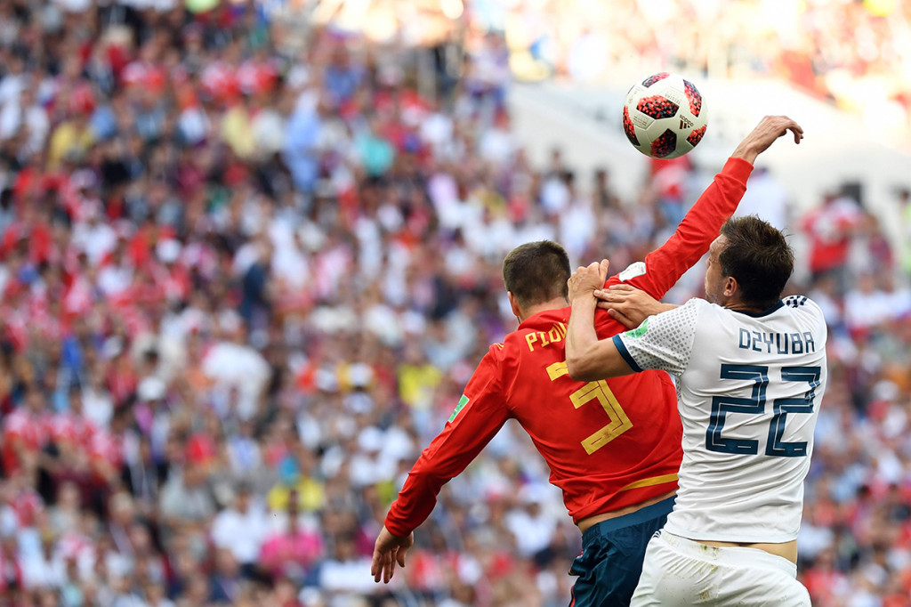 Namun, Rusia mampu merespons dan membobol gawang Spanyol di menit 41 setelah mendapat hadiah penalti usai Gerard Pique melakukan handsball. Afp Photo/Yuri Cortez