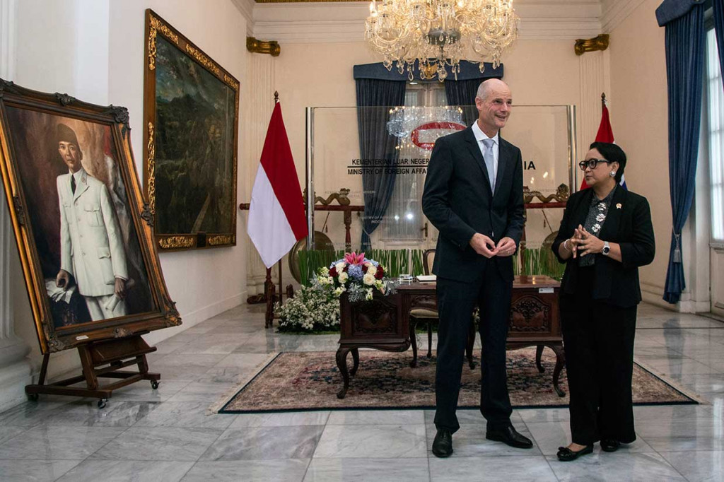 Dalam pertemuan bilateral itu keduanya akan fokus membahas isu-isu politik luar negeri dan keamanan, baik di tingkat bilateral, regional, maupun global.