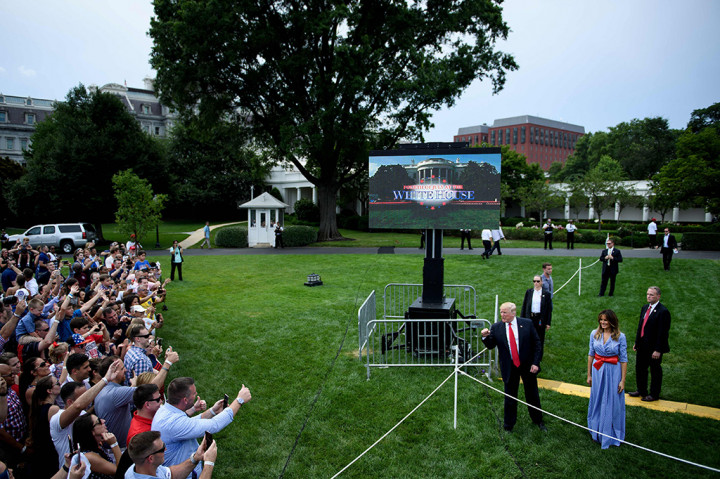 Peringatan Hari Kemerdekaan Amerika ini disambut meriah oleh Gedung Putih. Afp Photo/Brendan Smialowski