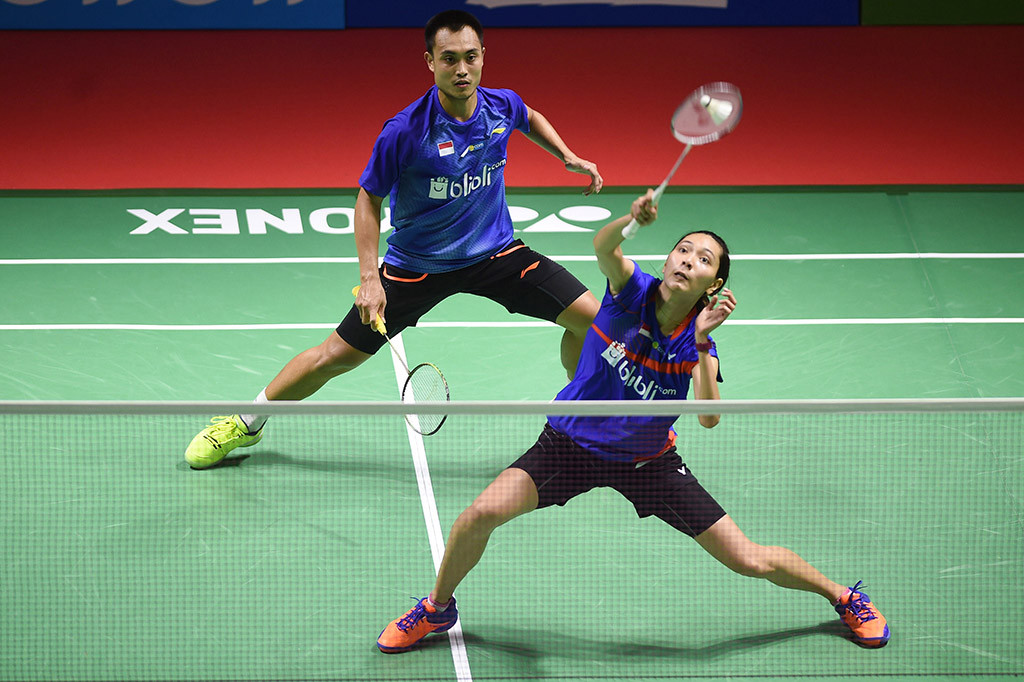 Hafiz/Gloria berhasil membuat kejutan setelah menang melawan unggulan keenam asal Denmark Mathias Christiansen/Christinna Pedersen, dengan skor 14-21, 21-13 dan 21-7.