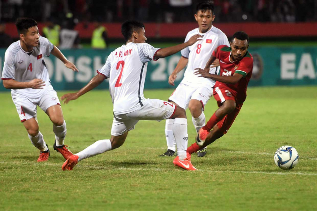 Sebelumnya, masuknya Todd Rivaldo Albert Ferre menggantikan Muhammad Luthfi Kamal di babak kedua menambah daya gedor permainan Garuda Muda. Pemain Persipura tersebut beberapa kali merepotkan pertahanan lawan. 
