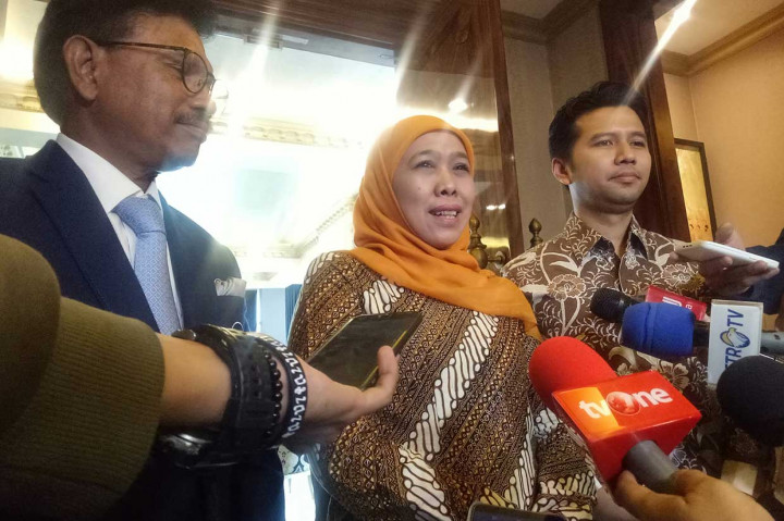 Berdasarkan hasil rekapitulasi KPU, pasangan Khofifah/Emil unggul dalam Pilgub Jatim dengan perolehan 53,55 persen atau 10.465.218 suara mengalahkan pasangan Saifullah Yusuf/Puti Guntur Soekarno yang memperoleh 46,45 persen atau 9.076.014 suara. Medcom.id/Arga Sumantri