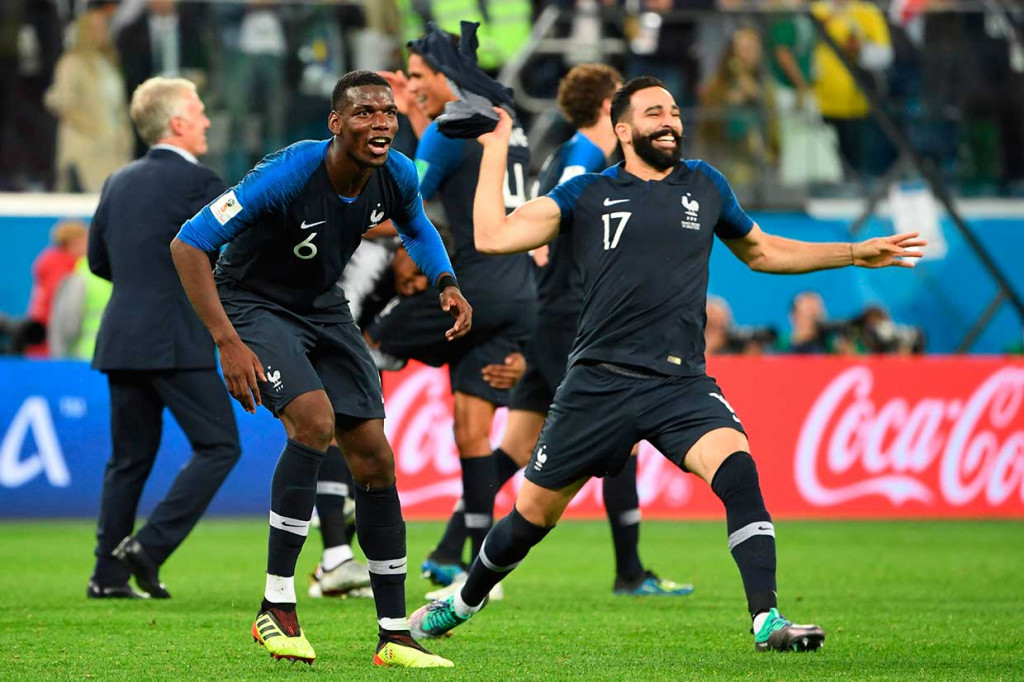 Para pemain Prancis meluapkan kegembiraan usai memastikan diri lolos ke final Piala Dunia 2018, di Stadion Saint Petersburg, Rabu, 11 Juli 2018 dini hari WIB.
