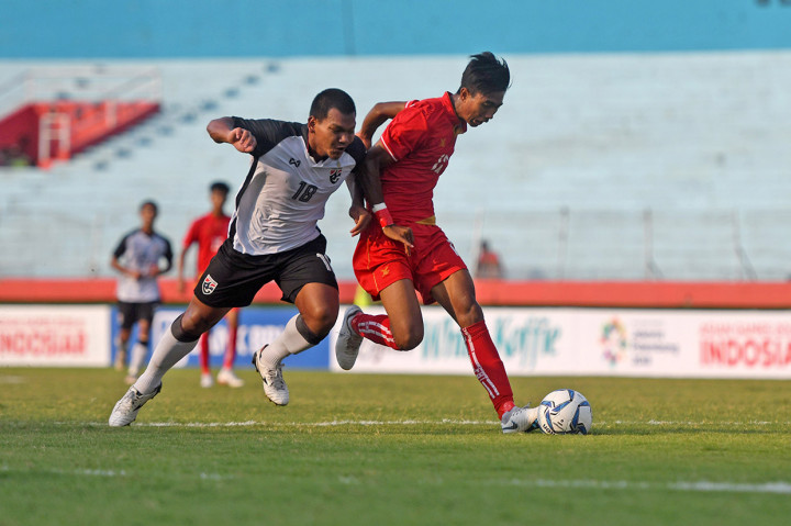Timnas U-19 Myanmar sukses mengalahkan timnas U-19 Thailand pada babak semifinal Piala AFF U-19 di Stadion Gelora Delta, Sidoarjo, Jawa Timur.
