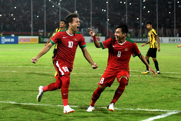Indonesia sempat unggul duluan saat laga baru berjalan dua menit. Egy Maulana Vikri melesakkan gol lewat titik penalti.
