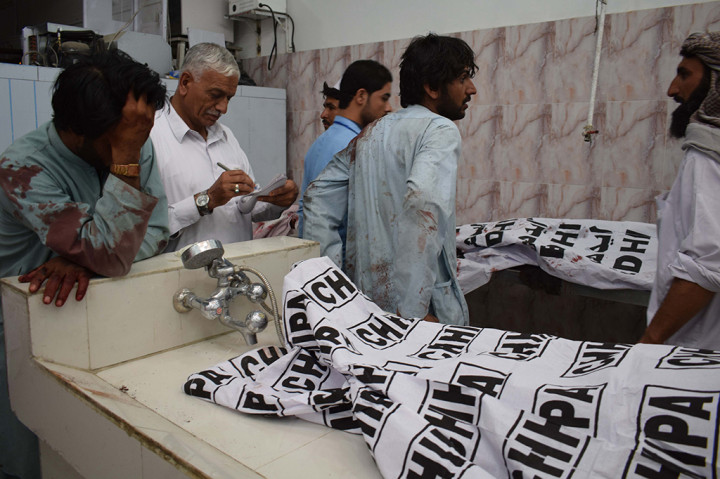 Serangan bom bunuh diri ini merupakan serangan paling mematikan di Pakistan selama kurun waktu tiga tahun terakhir, dan merupakan insiden teror ketiga terkait pemilu minggu ini. Afp Photo/Banars Khan