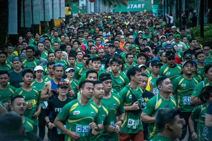 Lomba lari yang merupakan bagian dari perayaan ulang tahun ke-491 DKI Jakarta itu diikuti sekitar 16 ribu peserta yang terbagi dalam tiga kategori 5K, 10K, dan 'Family Run'.
