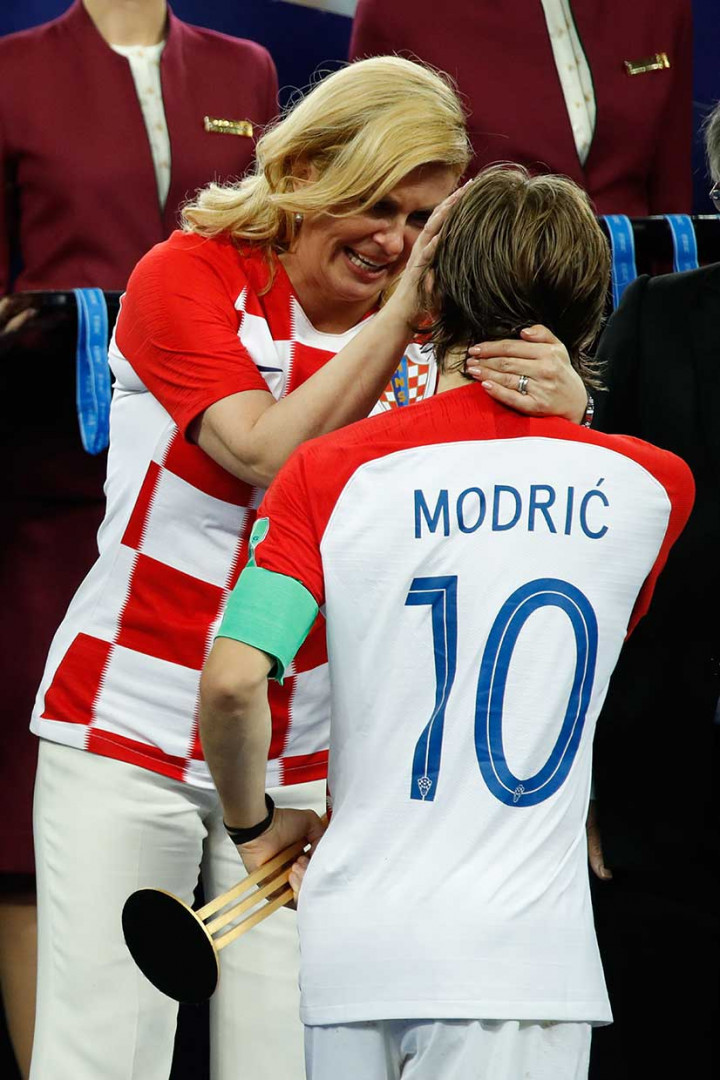 Kapten Kroasia Luca Modric terpilih sebagai pemain terbaik atau meraih penghargaan Bola Emas. Di turnamen ini Modric mencetak dua gol, satu assist, dan memiliki persentase penguasaan bola 87 persen. Dalam tujuh laga yang ia mainkan, Modric tiga kali meraih predikat man of the match.