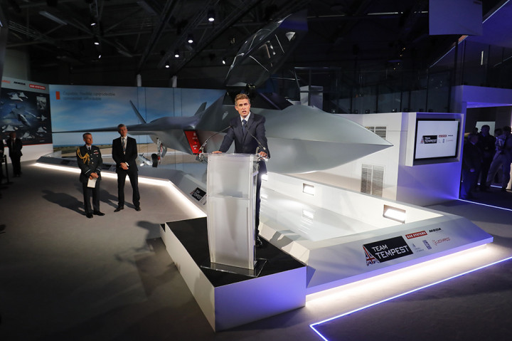 Jet tempur 'Tempest' akan menggantikan jet tempur Inggris Typhoon yang kini digunakan militer Inggris. Jet tempur 'Tempest' akan dirakit dengan dengan sistem jet BAE Systems, perakit mesin Rolls-Royce, perusahaan dirgantara Italia Leonardo dan pakar rudal asal Prancis, MBDA.