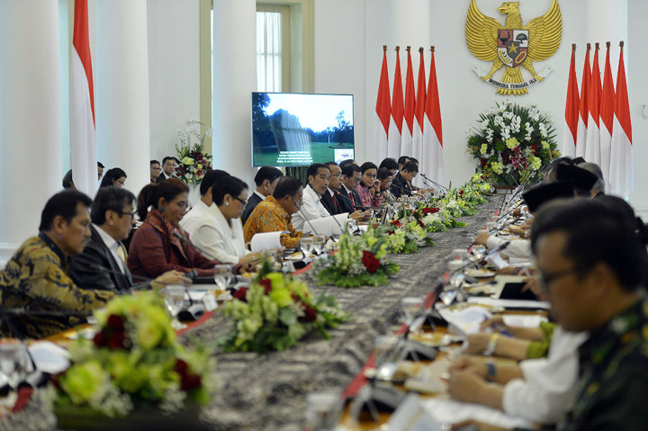 Presiden Joko Widodo memimpin Sidang Kabinet Paripurna di Istana Bogor, Jawa Barat. Sidang Kabinet Paripurna tersebut membahas tentang Rancangan Anggaran Pendapatan Belanja Negara (RAPBN) 2019.