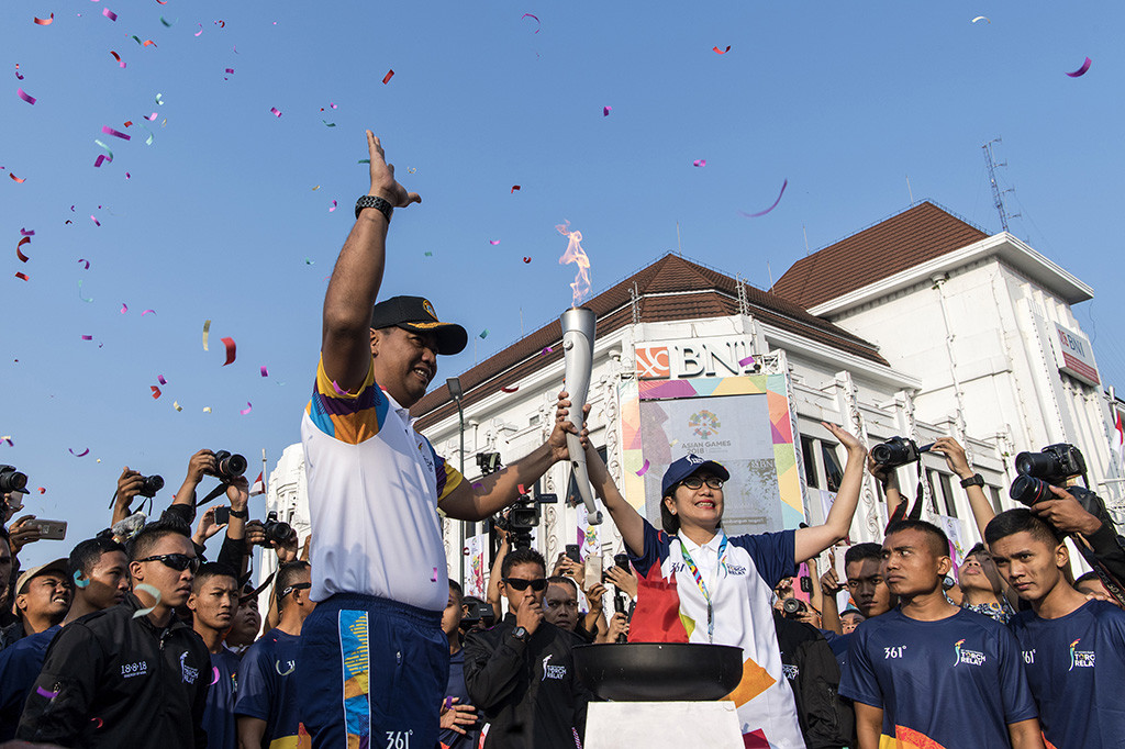 Pawai obor Asian Games 2018 dimulai di Yogyakarta untuk selanjutnya dibawa menuju 52 kota lain di 17 provinsi di Tanah Air.
