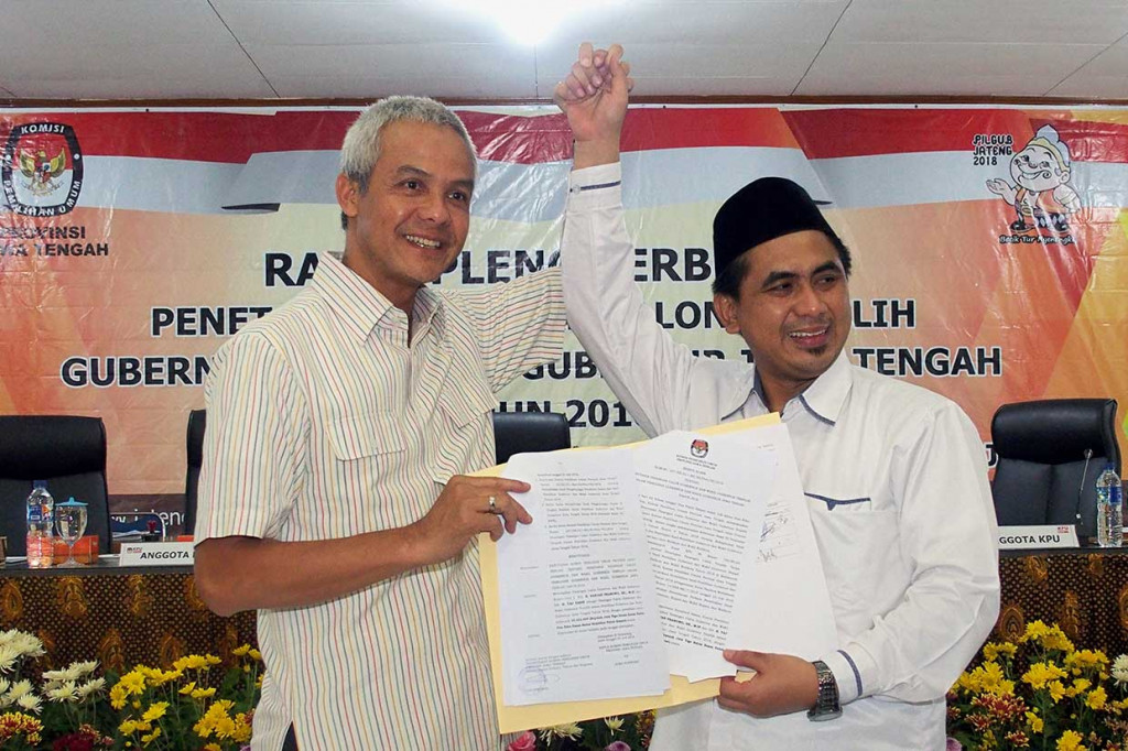 KPU Jateng resmi menetapkan Ganjar Pranowo dan Taj Yasin sebagai pasangan calon terpilih Pemilihan Gubernur Jateng 2018. Antara Foto/R Rekotomo