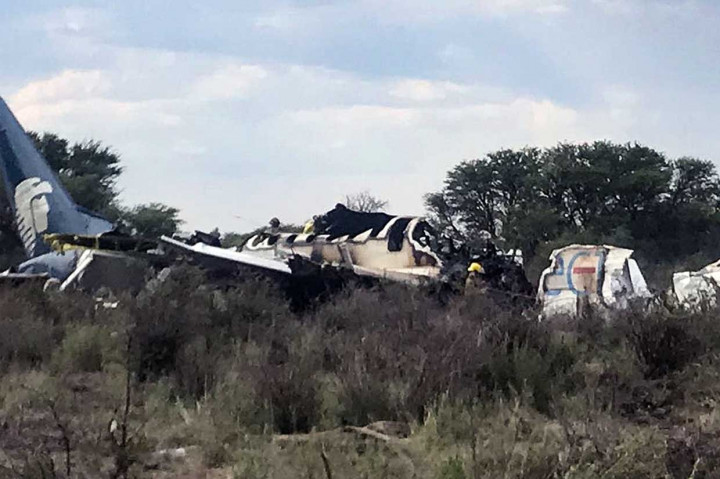 Seluruh penumpang yang berjumlah 97 orang dan empat awak pesawat selamat. Sebanyak 85 orang mengalami luka-luka, dua di antaranya dalam kondisi kritis.