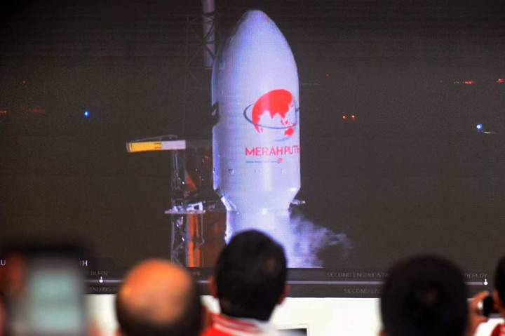 Satelit untuk mengganti Telkom 1 ini membawa 60 transponder aktif yang terdiri dari 24 transponder C-Band dan 12 transponder Extended C-Band yang akan melayani wilayah Asia Tenggara, termasuk Indonesia, serta 24 transponder C-Band yang akan menjangkau kawasan Asia Selatan.