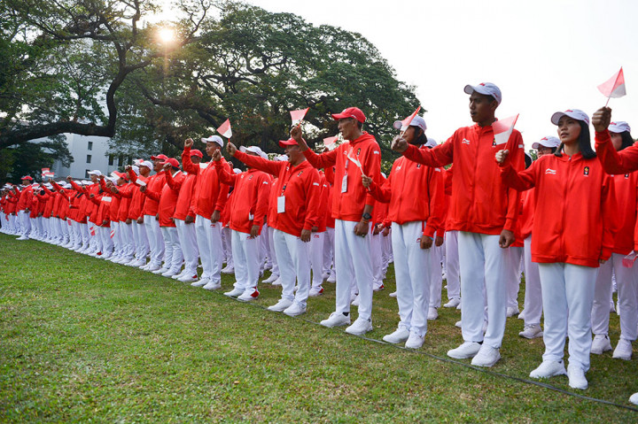 Presiden melepas 938 atlet dan 396 ofisial yang akan berlaga pada Asian Games 2018. Jokowi menyebut, target minimal Indonesia sebagai tuan rumah adalah meraih minimal 16 medali emas atau masuk 10 besar.