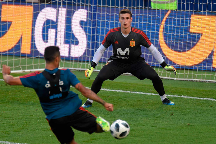 Arrizabalaga menjadi penjaga gawang termahal dalam sejarah sepak bola dengan nilai transfer 80 juta euro (sekitar Rp 1,3 triliun), mengalahkan kiper Liverpool, Alisson Becker yang pindah dari AS Roma seharga 75 juta euro pada awal bursa transfer.