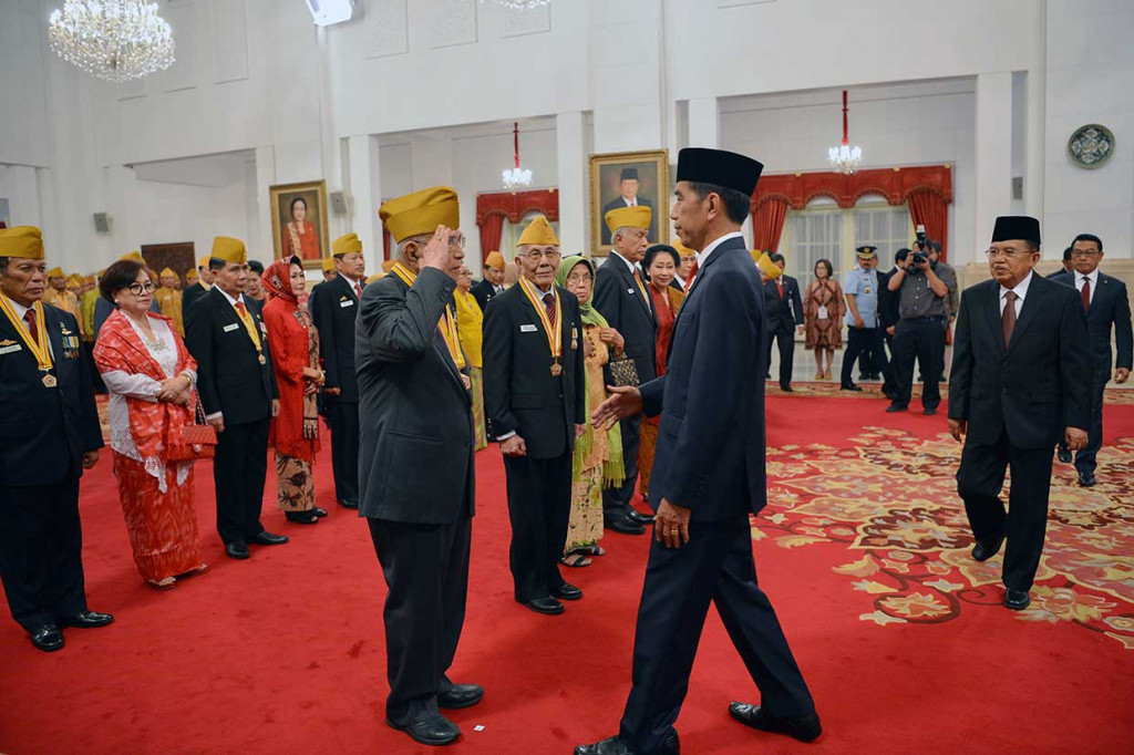 Sebanyak 27 orang veteran dilantik oleh Presiden Jokowi sebagai anggota DPP LVRI. Pada acara itu, Letjen TNI (Purn) Rais Abin dikukuhkan sebagai Ketua Umum Dewan Pimpinan Pusat LVRI 2017-2022. Sementara, Letjen (Purn) H Soekarto diangkat sebagai Ketua Dewan Pertimbangan Pusat LVRI 2017-2022. Selain itu, Kombes Pol (Purn) IP Silalahi sebagai Kepala Badan Hukum DPP LVRI 2017-2022.