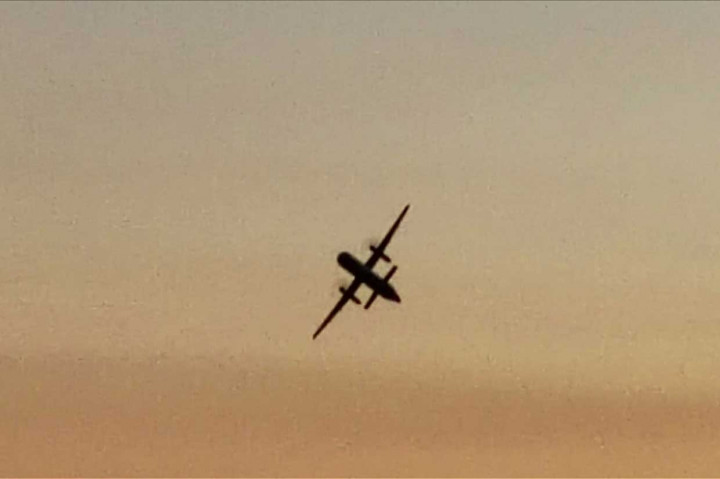 Sebuah pesawat dicuri oleh seorang pegawai perusahaan penerbangan dan diterbangkan dari Bandara Internasional Tacoma, Seattle, Jumat, 10 Agustus 2018 waktu setempat. Dua pesawat tempur F-15 bergegas mengejar pesawat curian tersebut.